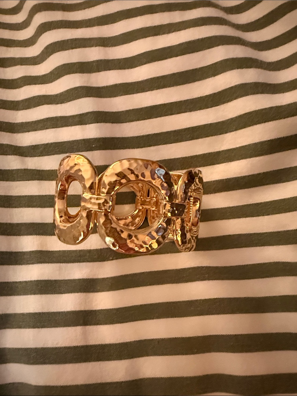 Gold Hammered Link Bracelet